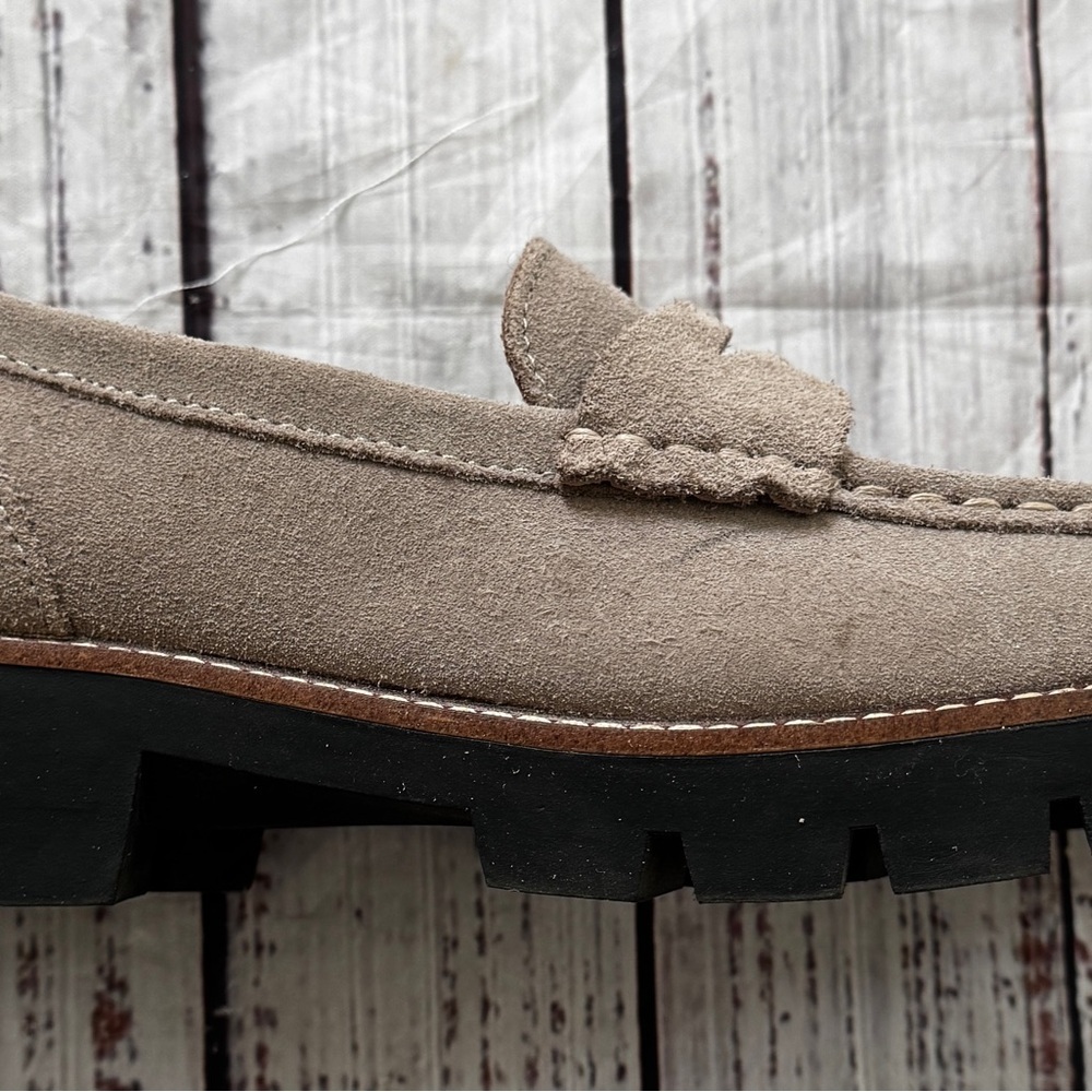 HOUSE OF HARLOW 1960 Taupe Suede Gunner Loafers Size 9 - Picture 4 of 9